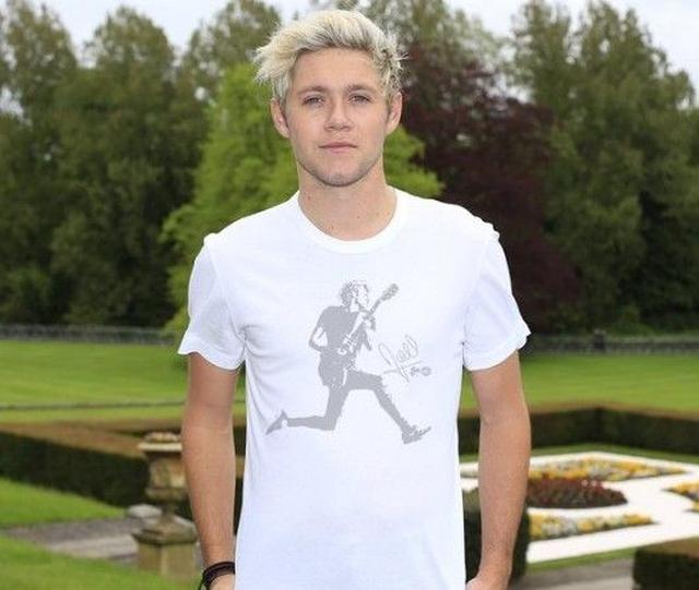 1DのナイルがデザインしたチャリティTシャツ、2日で1800万円の売り上げ