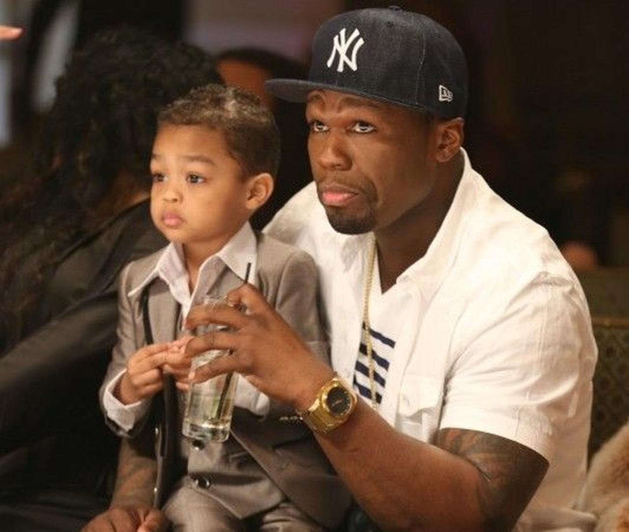 3歳の息子とビデオ通話で話すラッパーの50セントのデレデレ顔が可愛すぎる