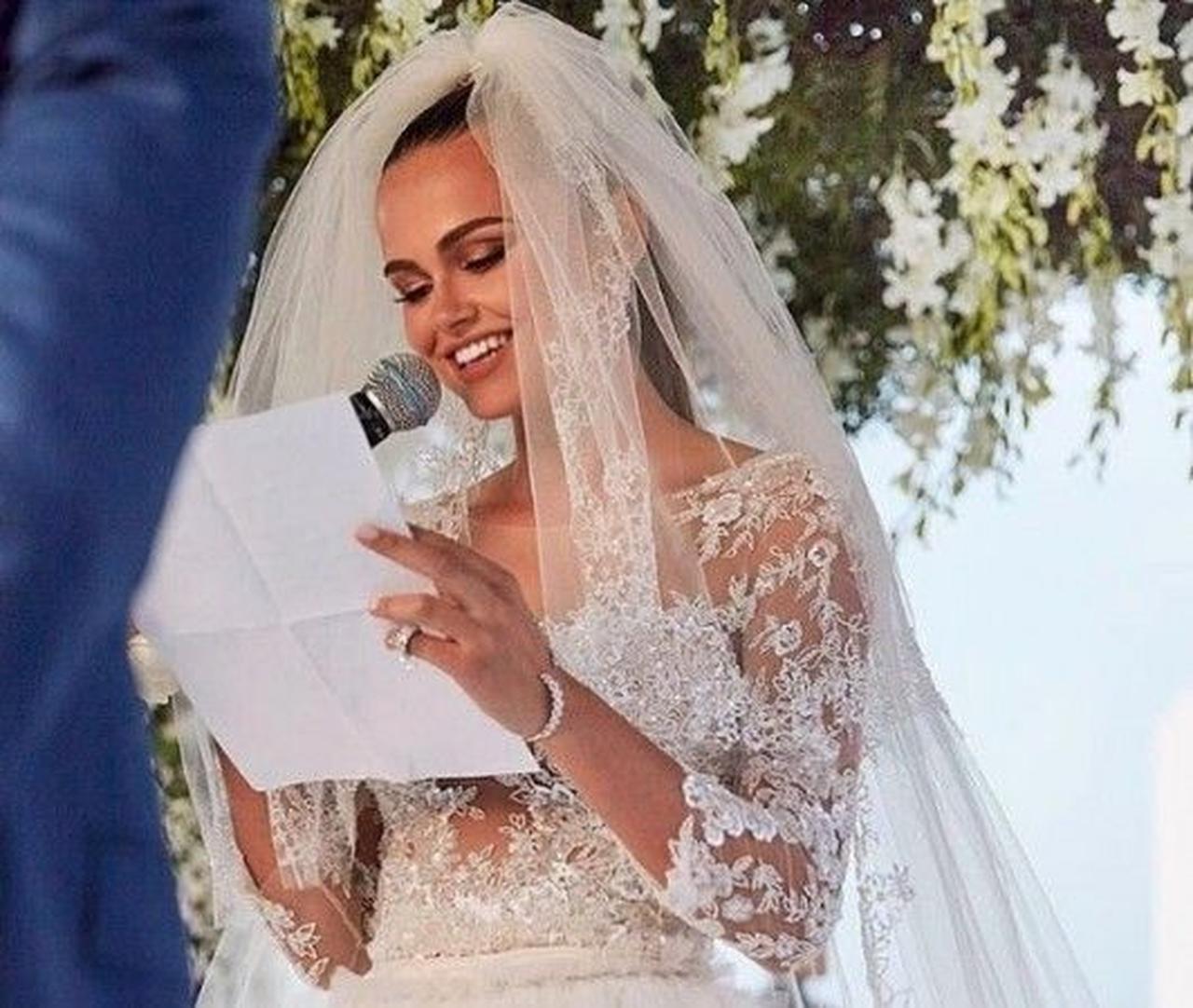 ジャスティン・ビーバーの恋人を演じたモデル、ゼニア・デリが超年上の大富豪と結婚していた