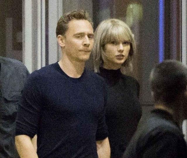 【写真アリ】テイラー・スウィフトが地元友だちに恋人の俳優トム・ヒドルストンを紹介