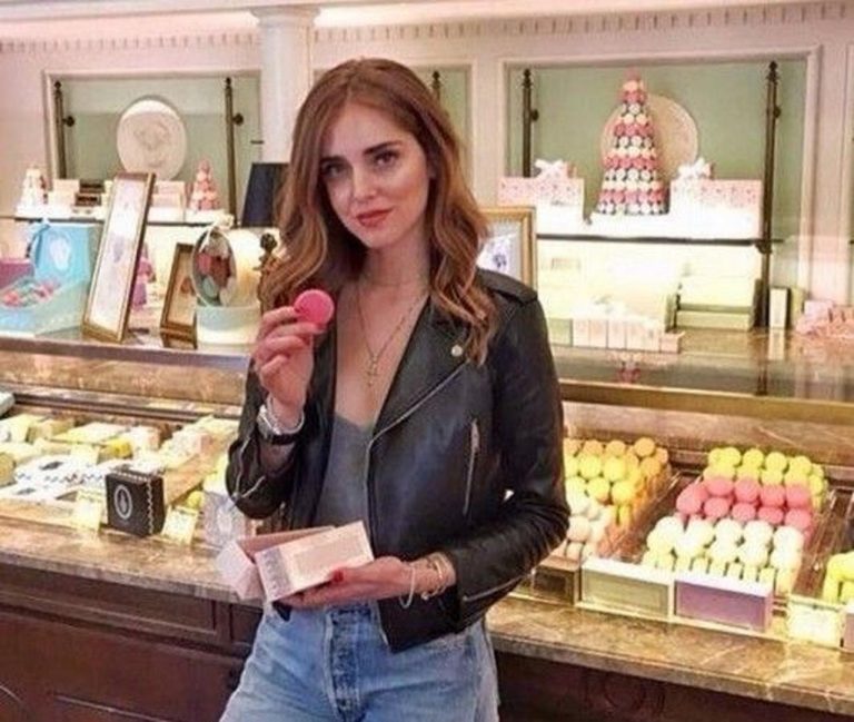 世界一稼ぐブロガー、キアラ・フェラーニが「ラデュレ」のマカロンを監修