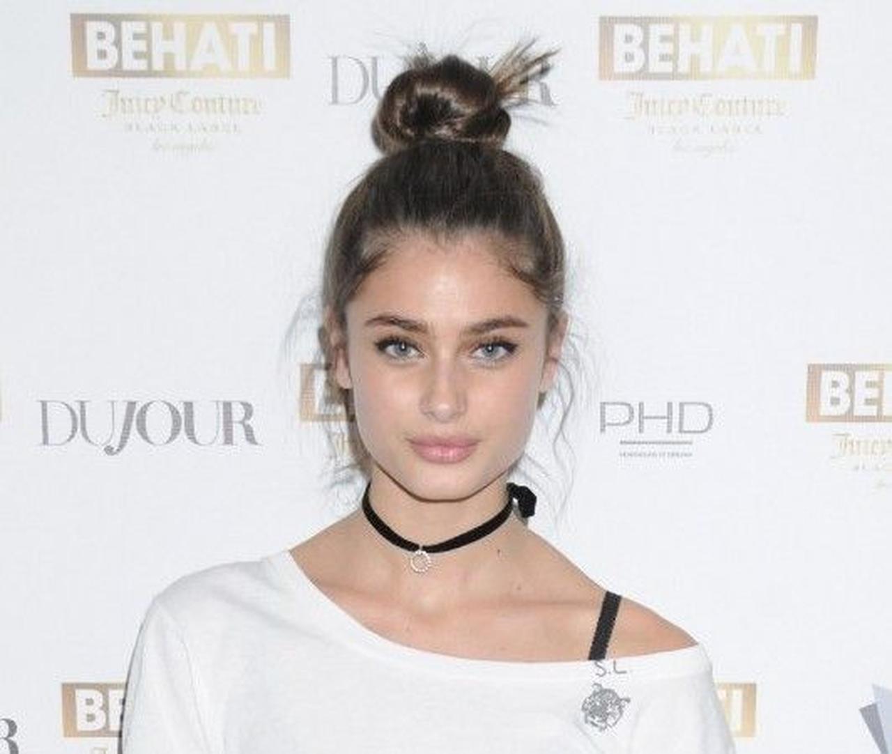 今、おしゃれセレブたちの首元を飾るNO.1アクセはチョーカー!