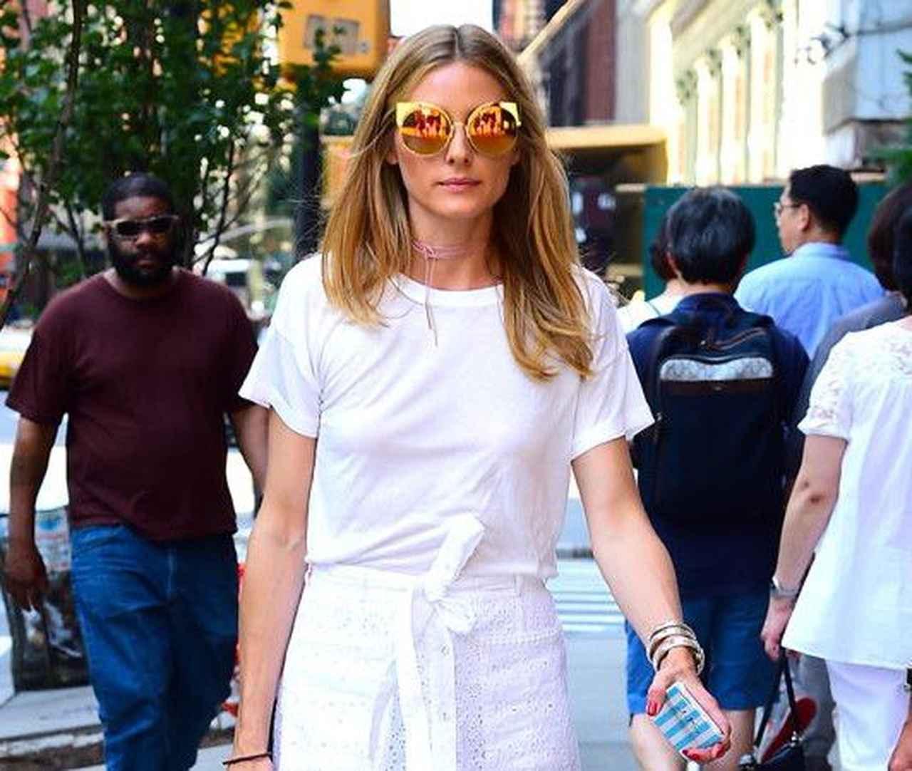 シンプル白Tシャツはこんなにオシャレに着こなせる!セレブのお手本コーデ集