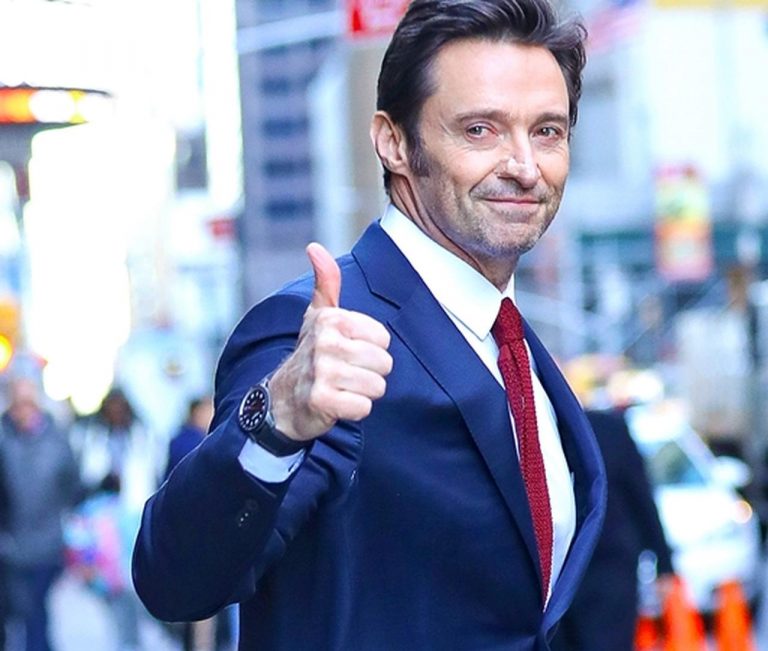 さすがヒーロー！ヒュー・ジャックマン、共演者を燃え盛る建物から助け出す