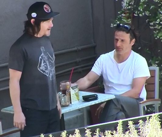『ウォーキング・デッド』のアンドリュー・リンカーンとノーマン・リーダスがランチ