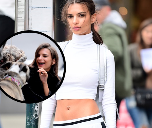 エミリー・ラタコウスキ―、NY街で犬の大群にもみくちゃに