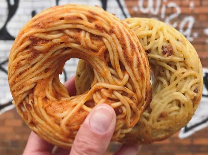 海外で人気の合体フード、次なる流行は「スパゲッティ・ドーナツ」!