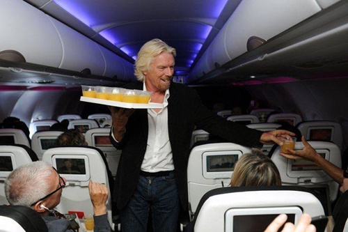 ヴァージン航空会長、引きずり出し騒動のユナイテッド航空にキツい皮肉