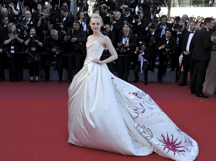 【カンヌ映画祭】19歳女優、ヴィヴィアン・ウエストウッドのドレス姿がプリンセスのよう