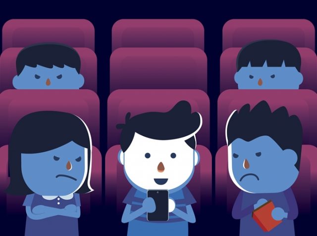 米男性、映画中の「スマホ利用」に怒り「1900円返せ」とデート相手を訴える