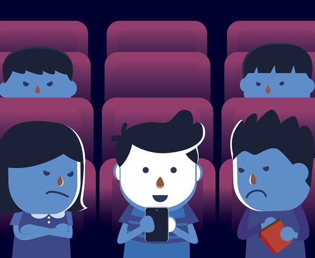 米男性、映画中の「スマホ利用」に怒り「1900円返せ」とデート相手を訴える
