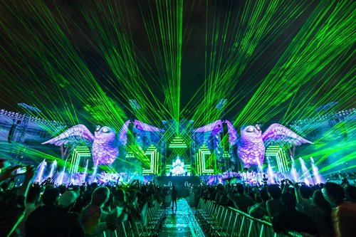 2日間で動員数8万4千人、EDC JAPAN！「不安定な世の中」を音楽の力で1つに