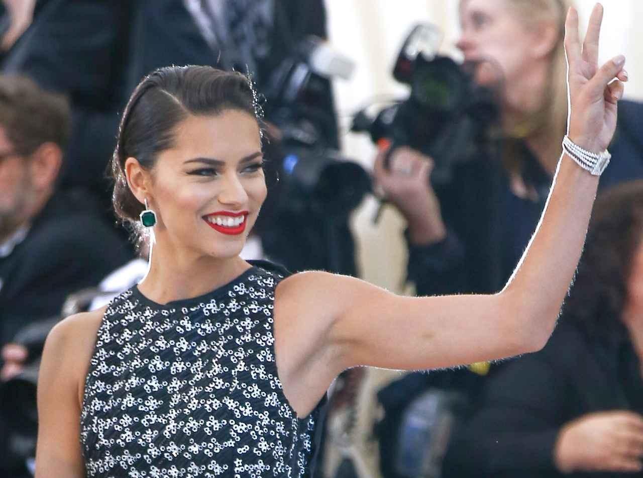 一晩で億単位のお金が動く！ファッションの祭典メット・ガラのトリビア5