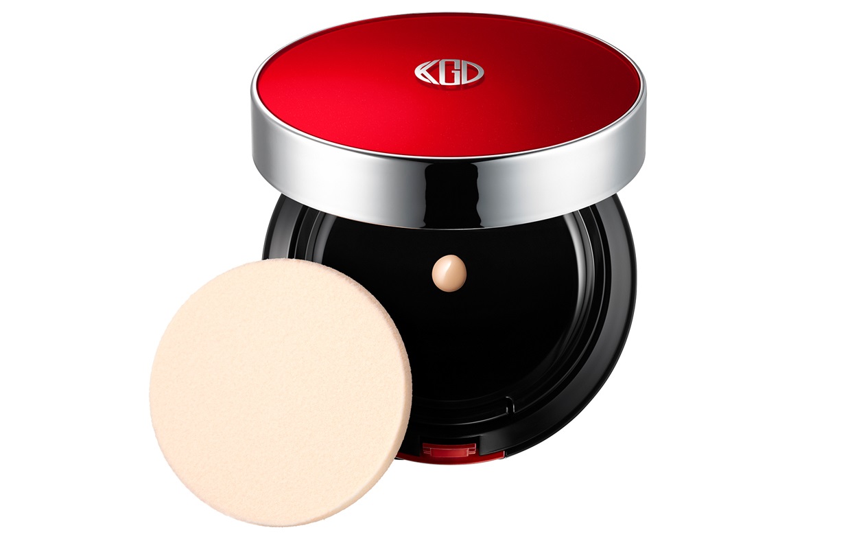 セレブに愛される江原道より、人気リキッドファンデのコンパクトタイプが登場