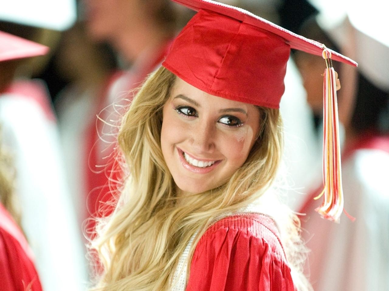 アシュレイ・ティスデイルが後悔している衣装とは