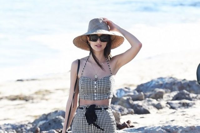 春夏注目トレンドのギンガムチェックのセレブ流着こなし