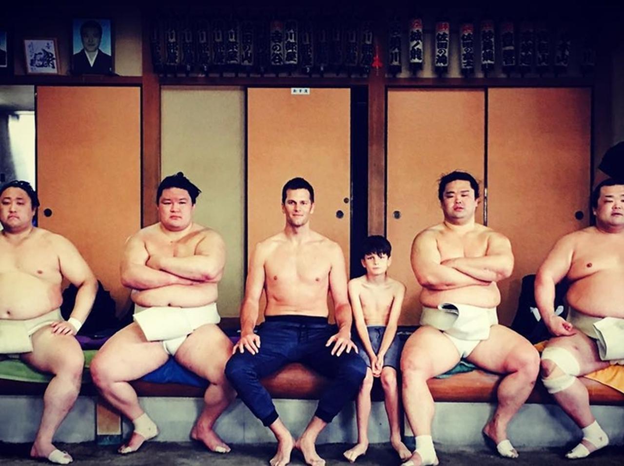 ジゼル・ブンチェンを妻に持つ最強アメフト選手でも勝てない日本の競技とは