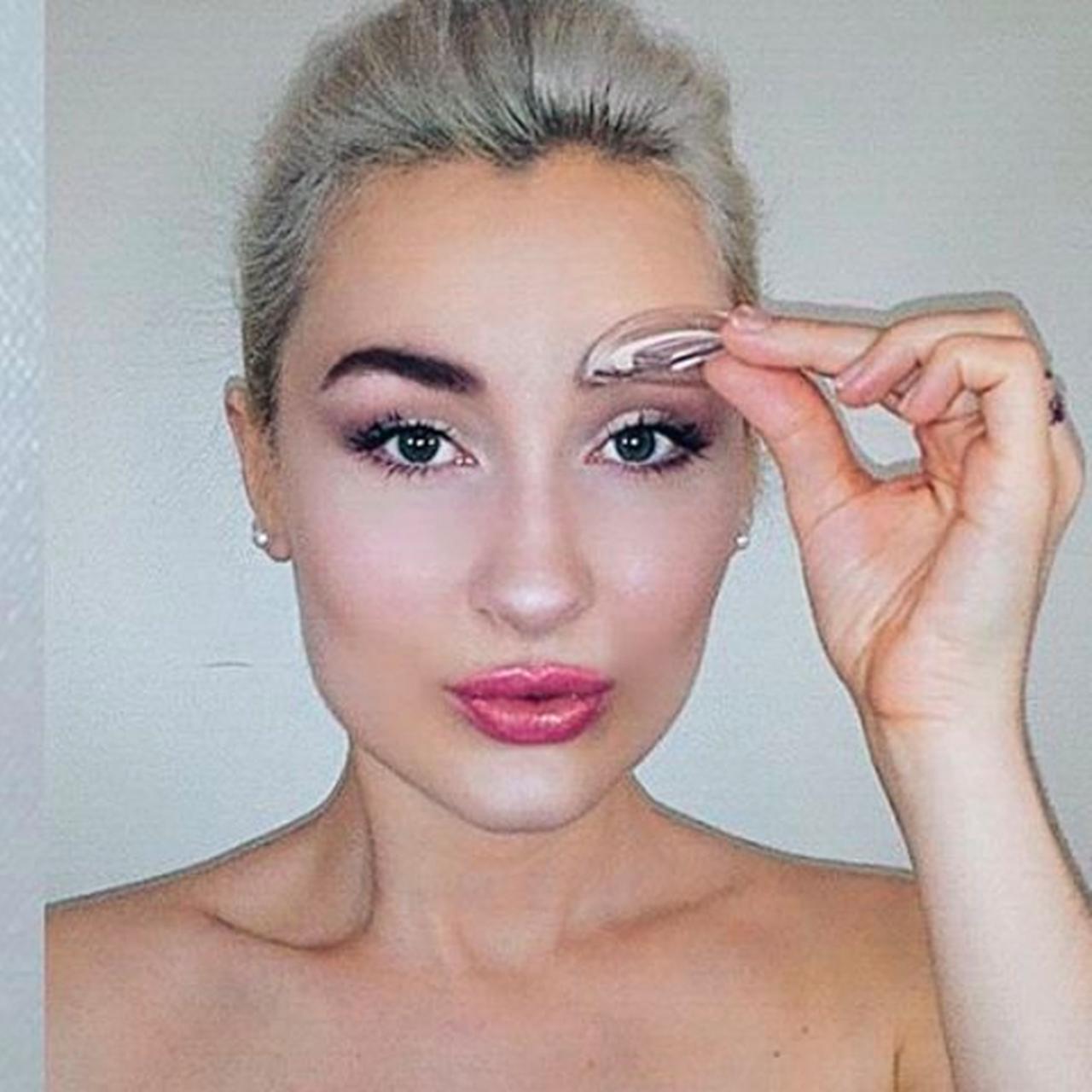 瞬時に理想の眉になれる「アイブロウスタンプ」が登場！その使い心地やいかに？