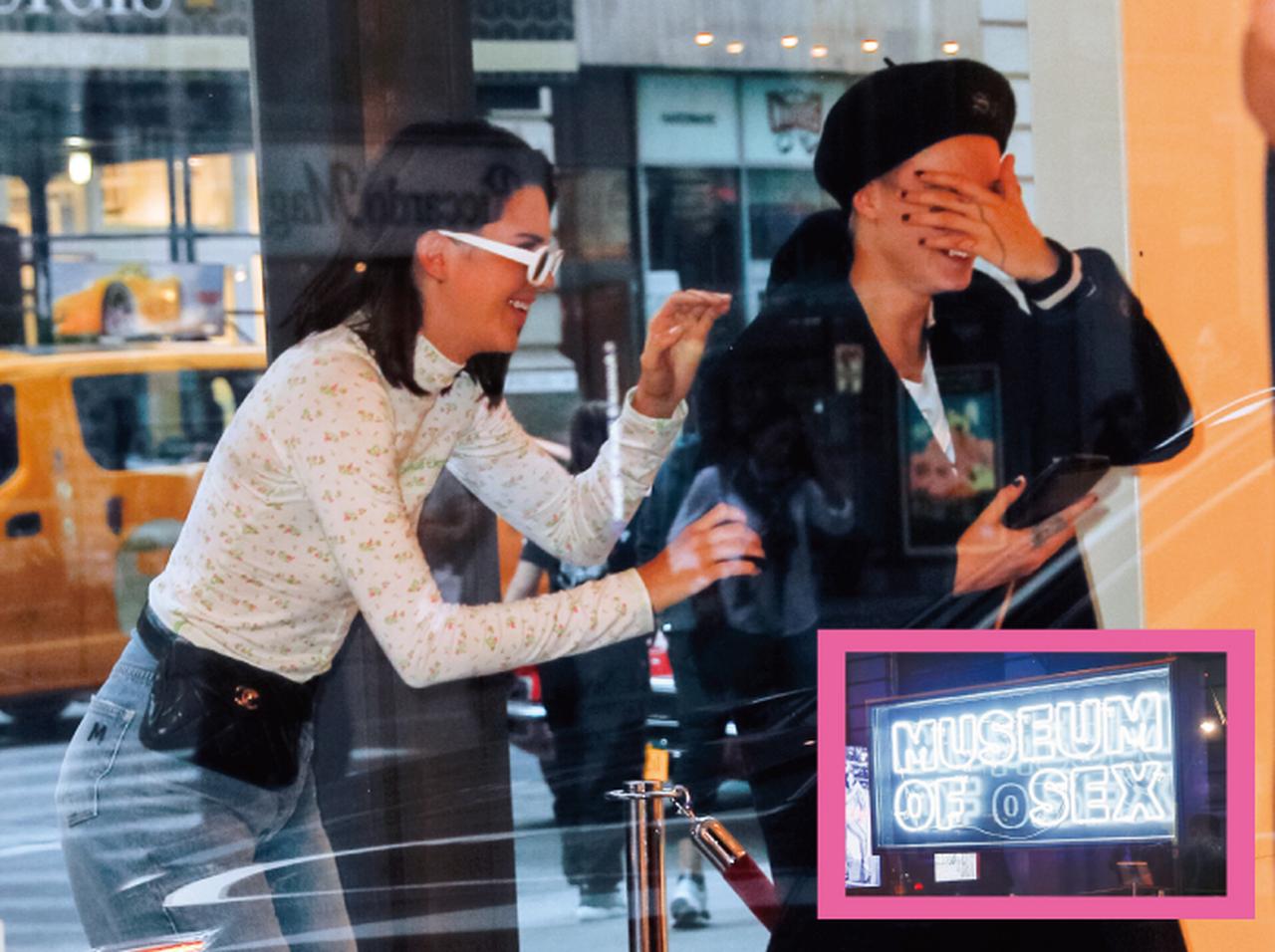 ケンダル・ジェンナー&カーラ・デルヴィーニュ、NYで人気の『セックス博物館』へ!