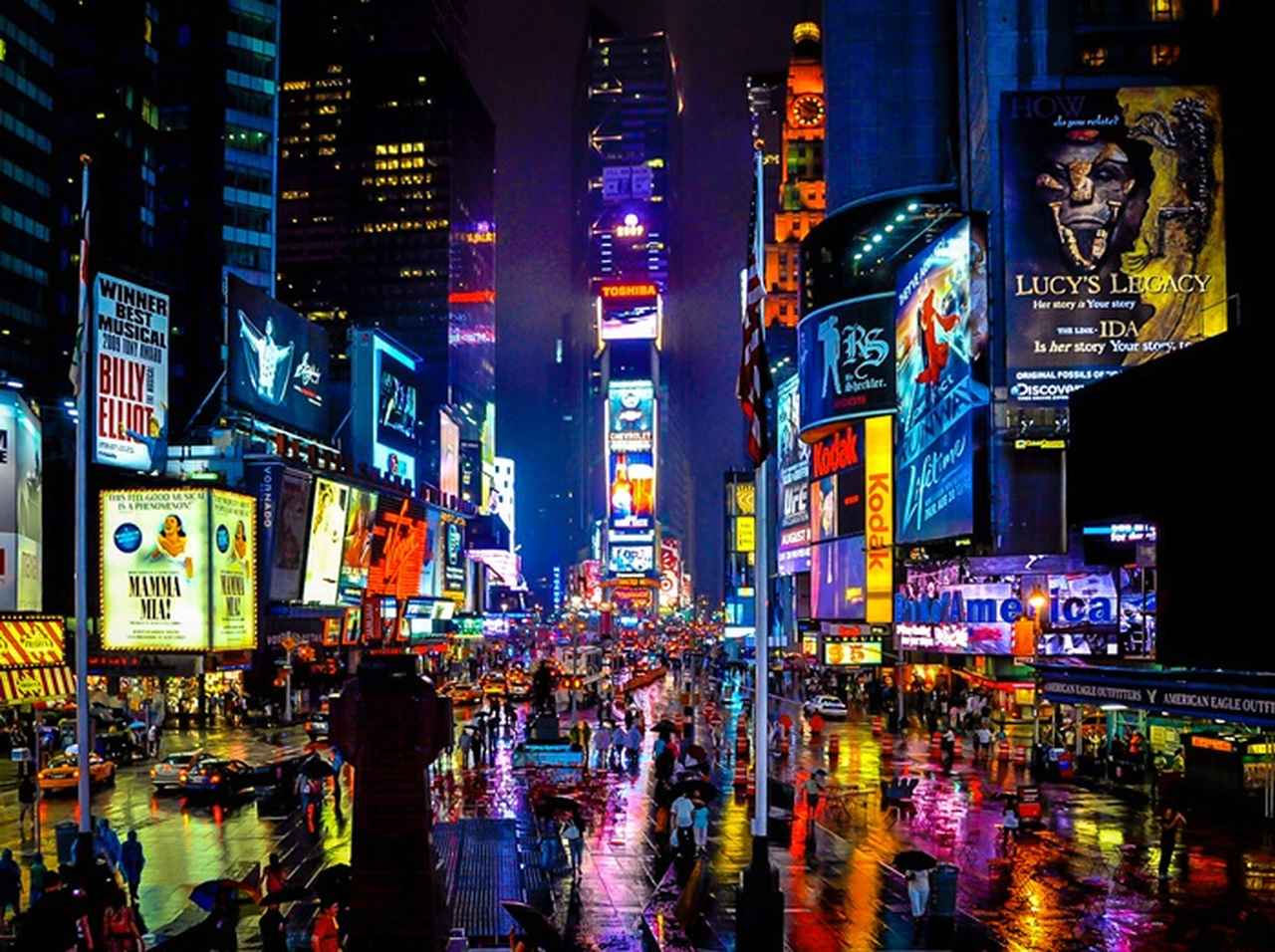 『ワンダーウーマン』女性のお尻触って、18歳の少年が逮捕される