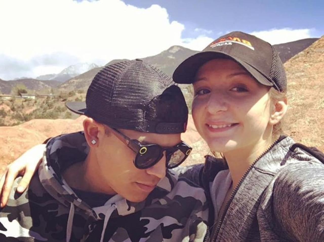 米ユーチューバ―が動画撮影中に誤って恋人を射殺