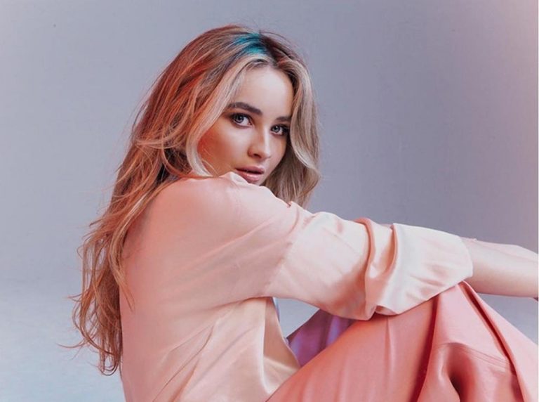 サブリナ・カーペンター、あの人の最新曲でセクシーにダンス