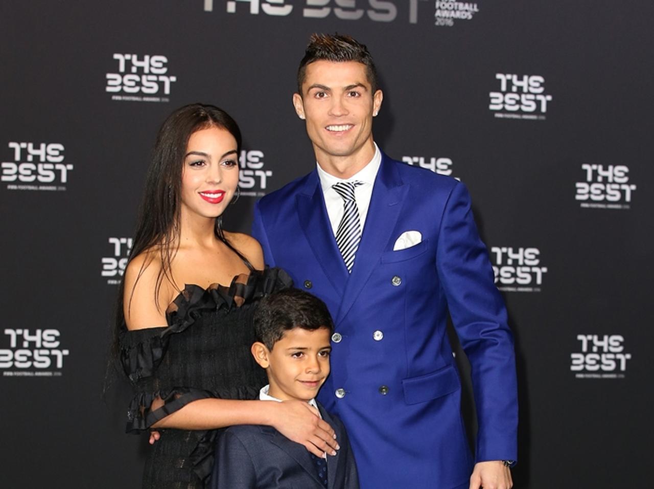 クリスティアーノ・ロナウドの恋人が妊娠！一気に4児のパパに