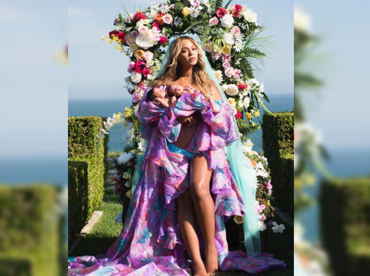 ビヨンセが生まれたばかりの双子を初公開！写真に隠されたヒミツとは…？