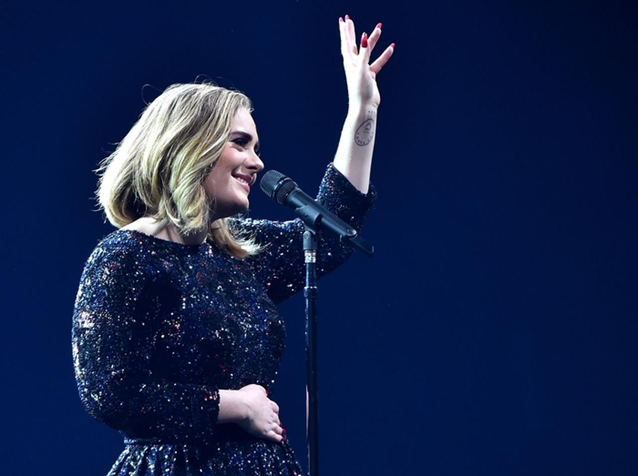 アデルが最後のツアー最終公演をキャンセル【コメント全文】