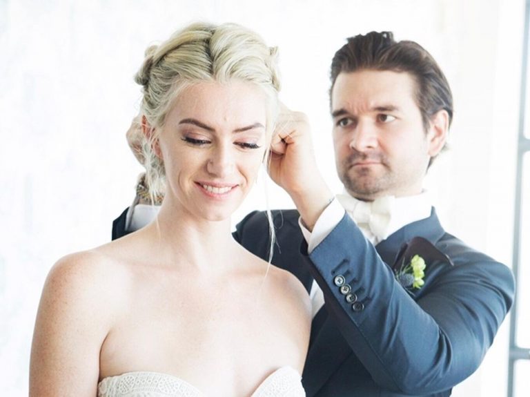 ヘアメイクを担当する夫を持つからできる夫婦のスキンシップが憧れの的に