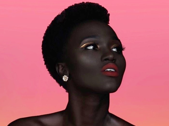 スーダン出身のナヤキム・ゲットウェッチ、「100万円もらって肌の色変える?」と聞かれ「黒は私の色」