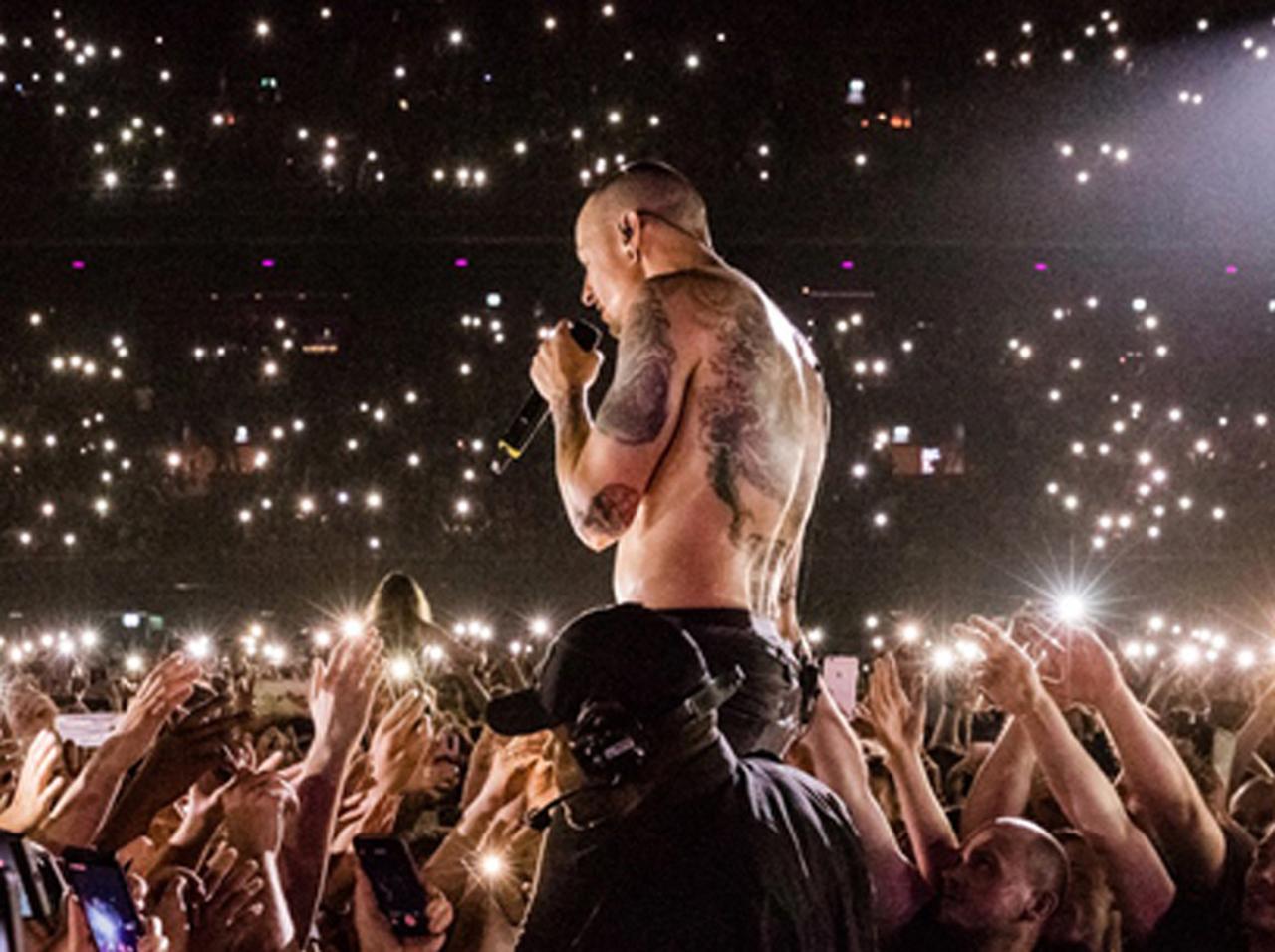 リンキン・パークがボーカル、チェスター・ベニントンへの追悼レターを公開【全訳】