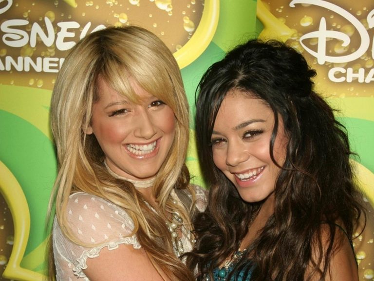 『HSM』ヴァネッサ・ハジェンズ、10年来の親友アシュレイ・ティスデイルをお祝い
