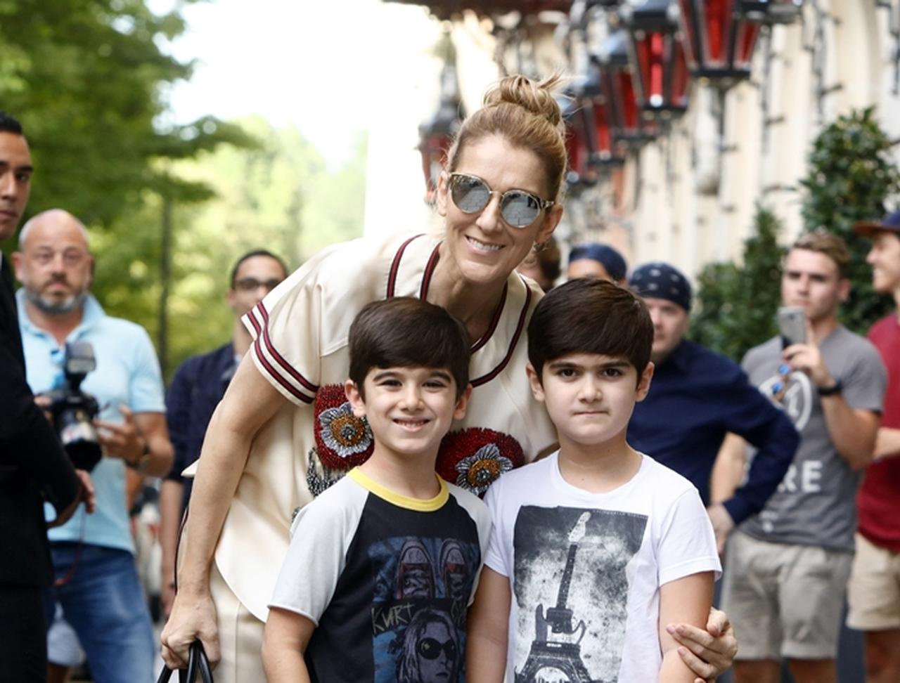 セリーヌ・ディオンの双子、パパラッチに神対応