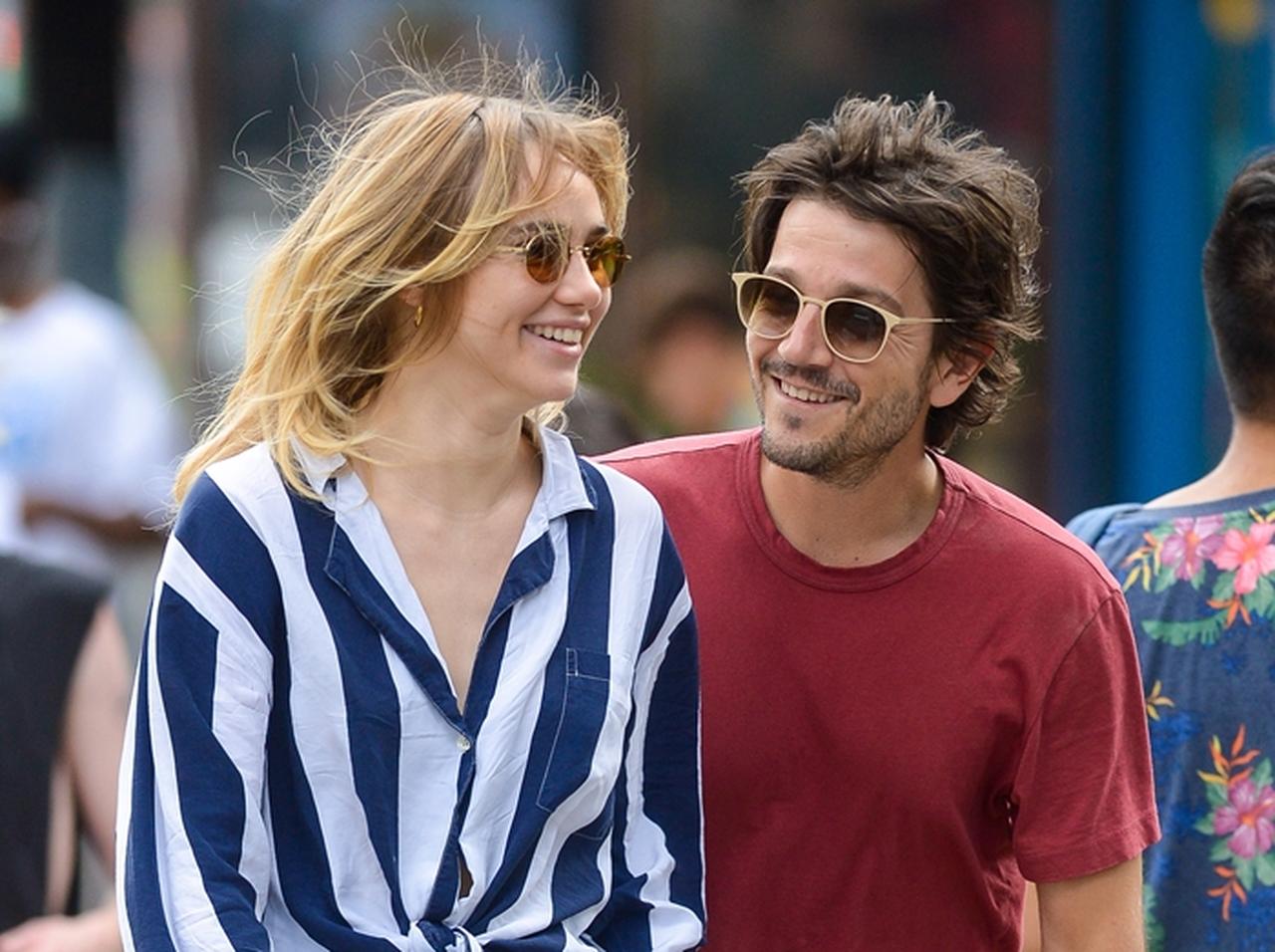 スキ・ウォーターハウスとディエゴ・ルナ、交際は順調