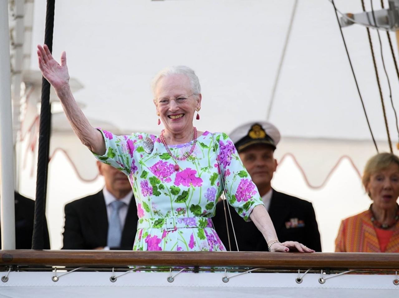 おしゃれなのはエリザベス女王だけじゃない！デンマークの女王に注目