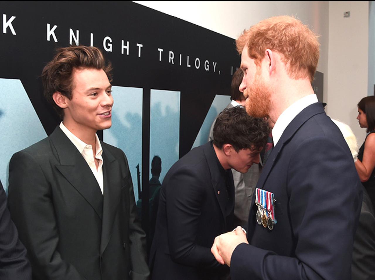 1Dハリー・スタイルズが英ヘンリー王子と対面「ダブルハリー」にファン歓喜!