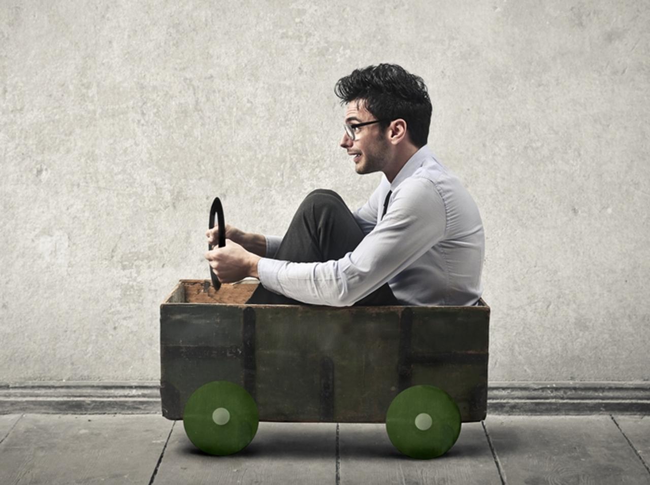 学歴がない方が一発で運転免許試験に受かる!?英保険会社が驚きの調査結果を発表