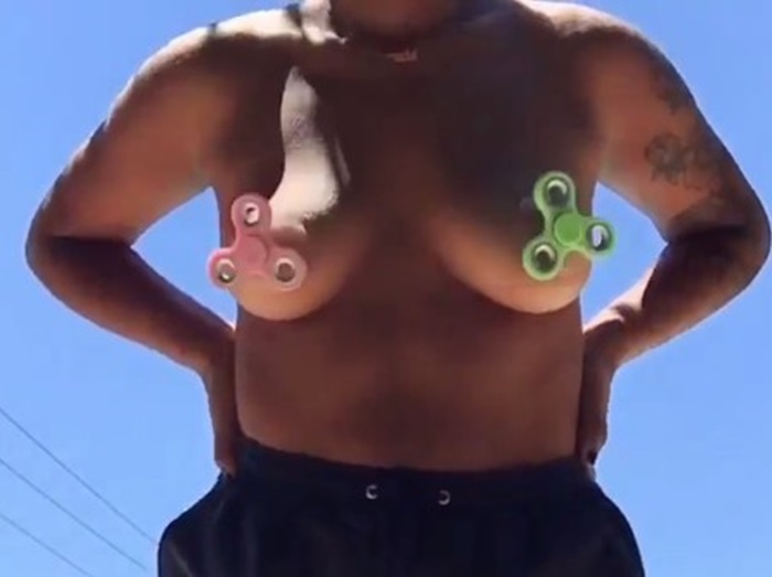 自分で簡単に作れます！乳首につけるニップル・ハンドスピナーが登場