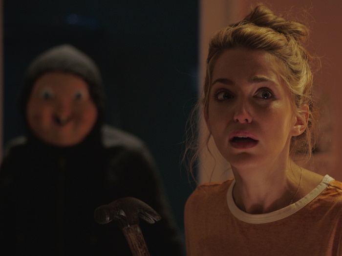 「何度殺されても死ねない…」映画レビューサイト期待度99%のホラー映画