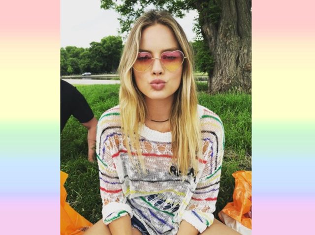 女優マーゴット・ロビー、SNS映えする写真で豪同性婚合法化への投票を啓発