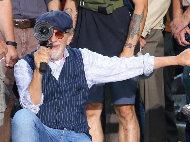 スティーヴン・スピルバーグ、御年70歳もまだまだ現役!新作映画の撮影現場に登場