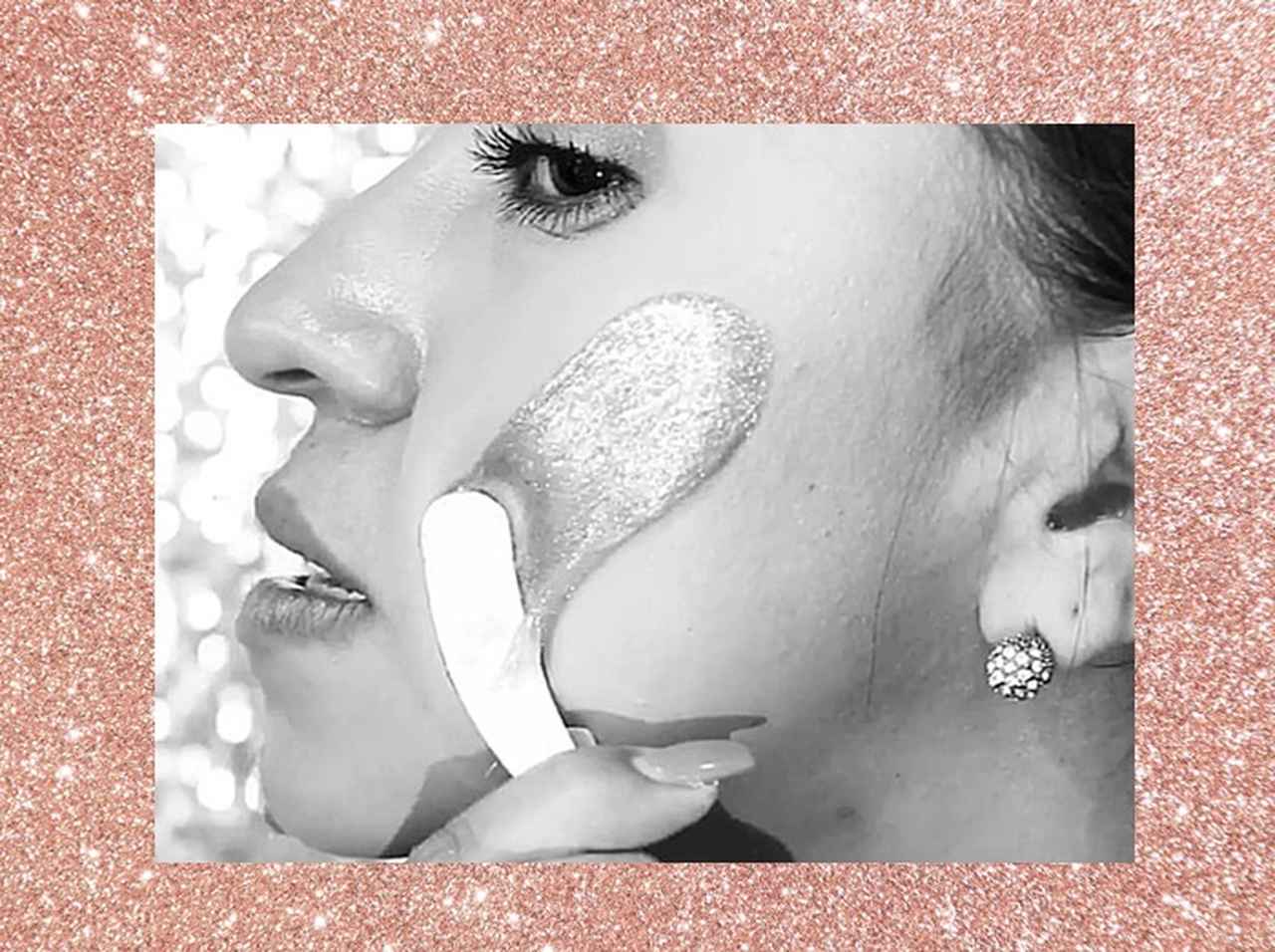 こんなの見たことない！「グリッターフェイスマスク」に美容マニアたちが大興奮