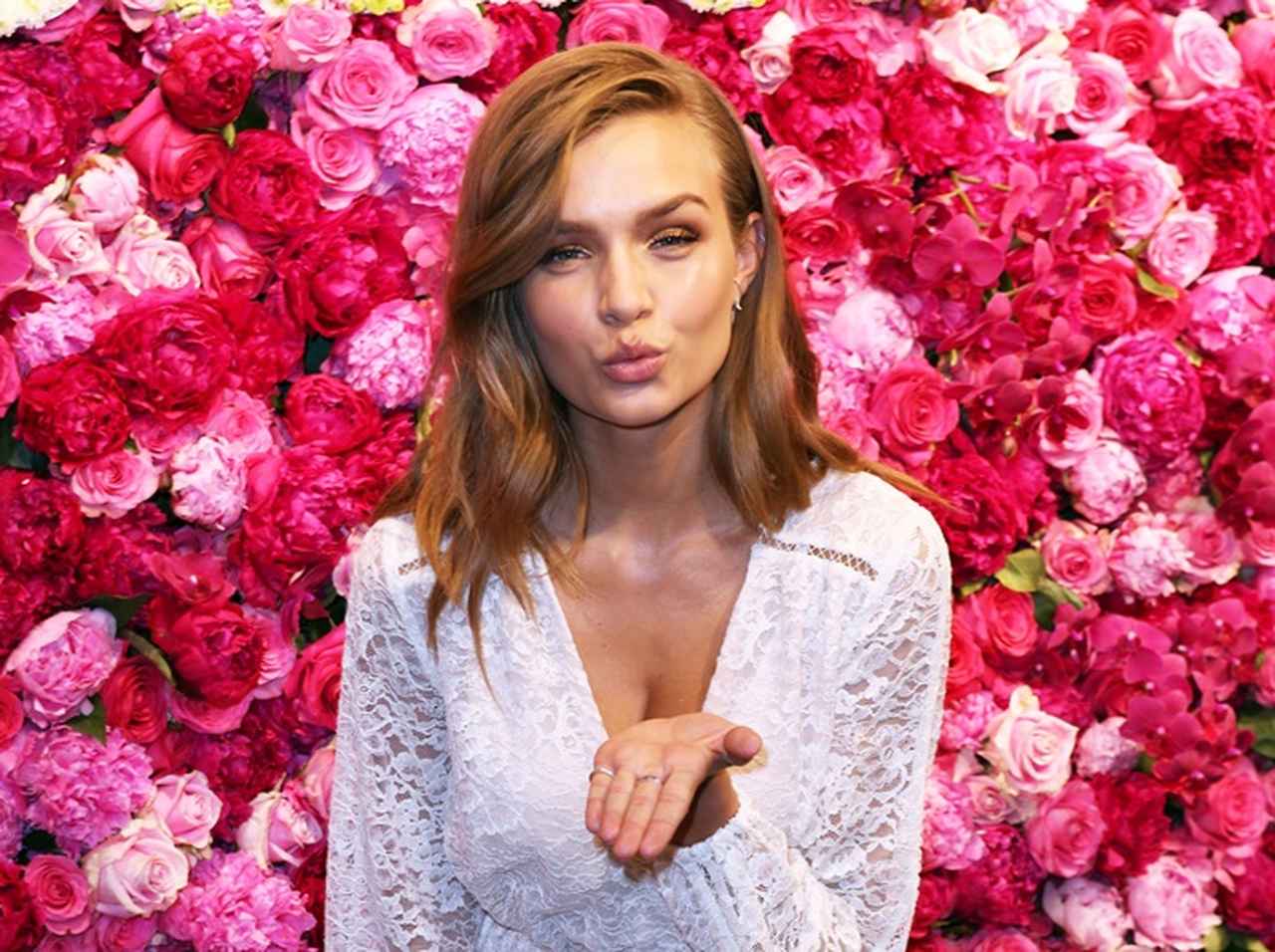 ヴィクシーの美乳モデル、「キューティーハニー」風な私服に周囲は釘付け