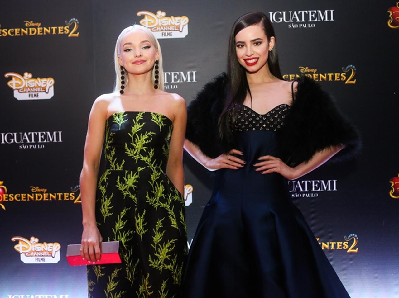 ダヴ・キャメロン×ソフィア・カーソン、アカペラであの曲を披露