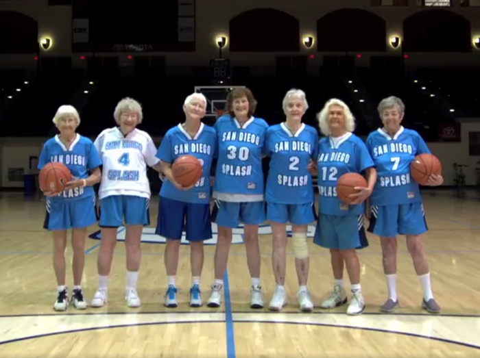 80歳超えのお婆ちゃんバスケチームの活動に隠された涙をさそう理由