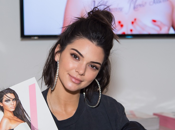 ケンダル・ジェンナー、SNSで「ある絵文字」を使ったことで大バッシング その絵文字とは?