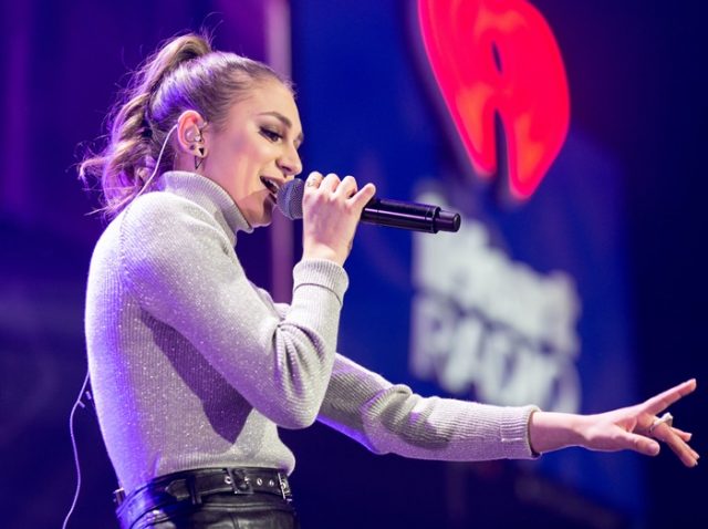 18歳にして社会へ向けて強い意見を放つグラミー賞受賞シンガー、デイヤのインスピレーションは？