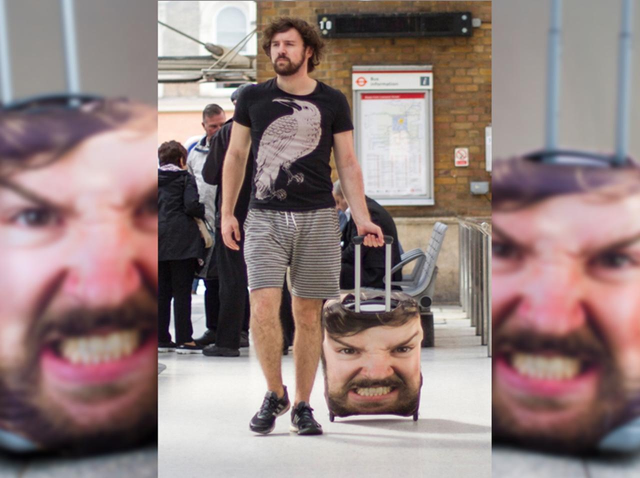 これで紛失知らず！自分の顔のスーツケース