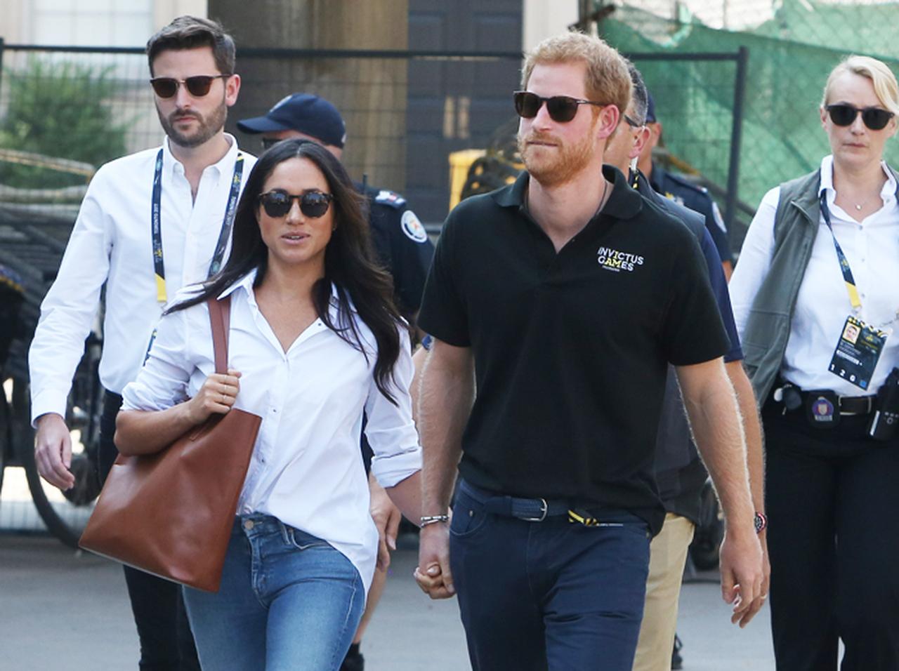 英ヘンリー王子とメーガン・マークルが手つなぎカップルデビュー！揃ってスポーツ観戦へ